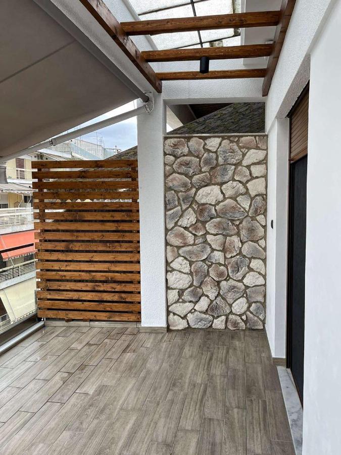 Luxury Townhouse Suite Lárisa Eksteriør bilde