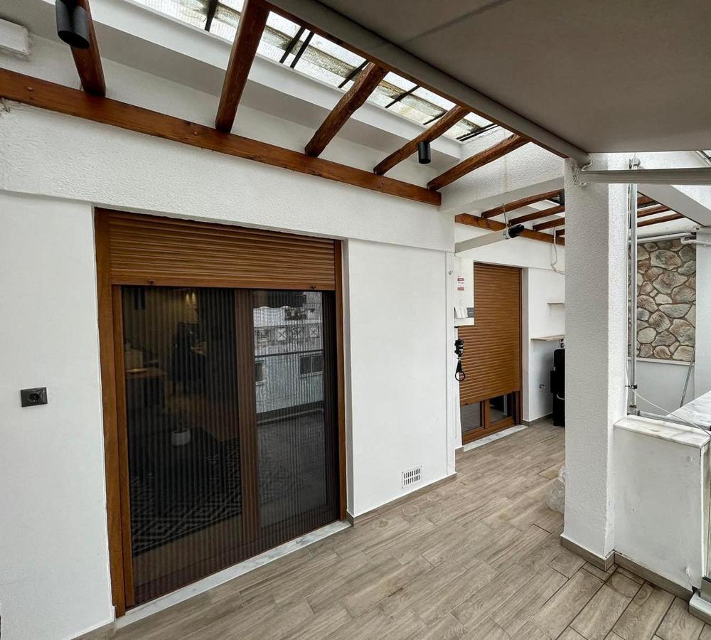 Luxury Townhouse Suite Lárisa Eksteriør bilde