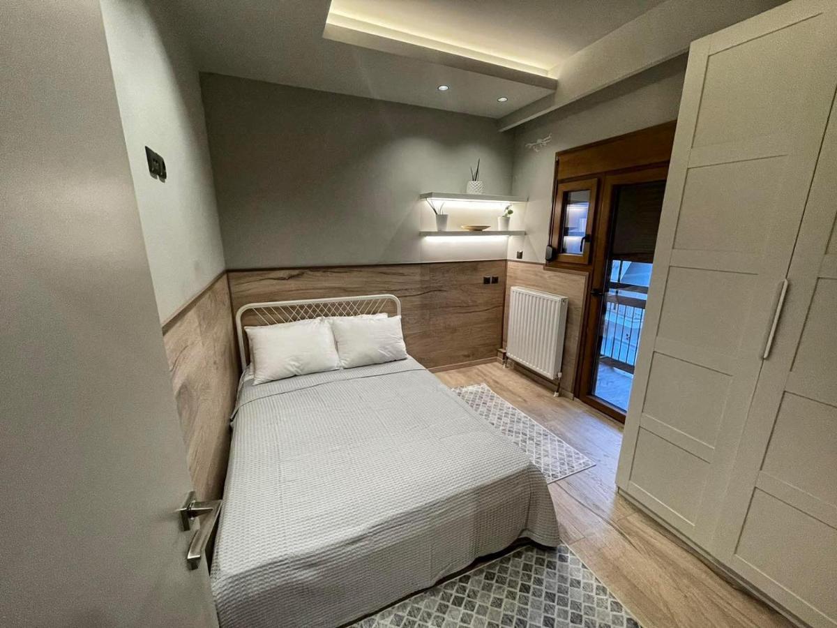 Luxury Townhouse Suite Lárisa Eksteriør bilde