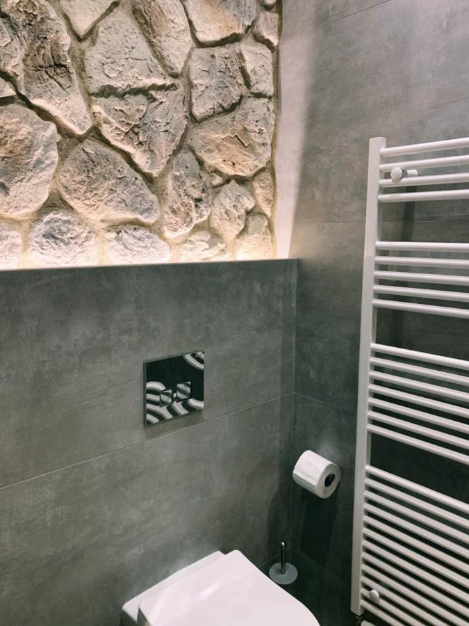 Luxury Townhouse Suite Lárisa Eksteriør bilde