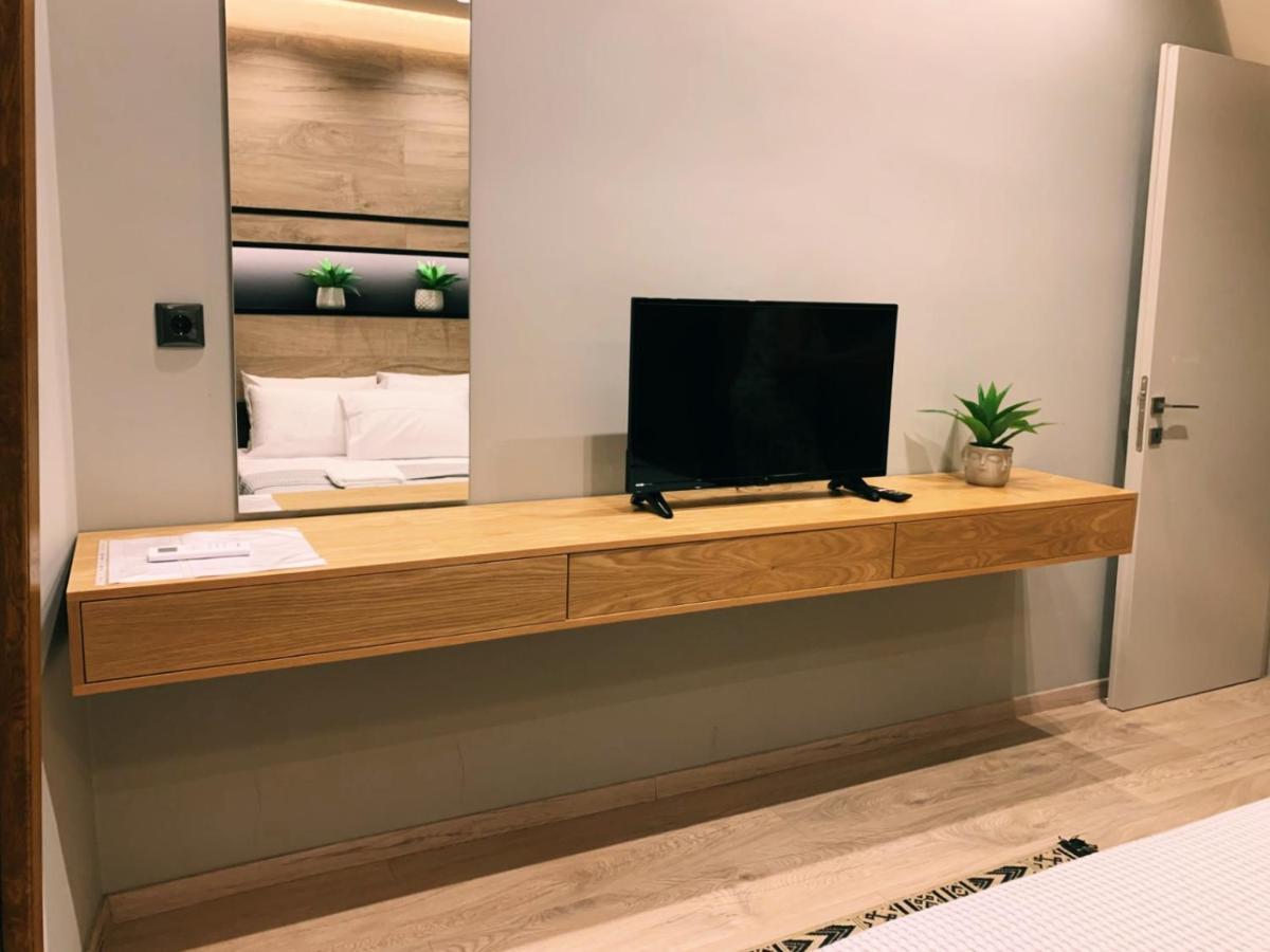 Luxury Townhouse Suite Lárisa Eksteriør bilde