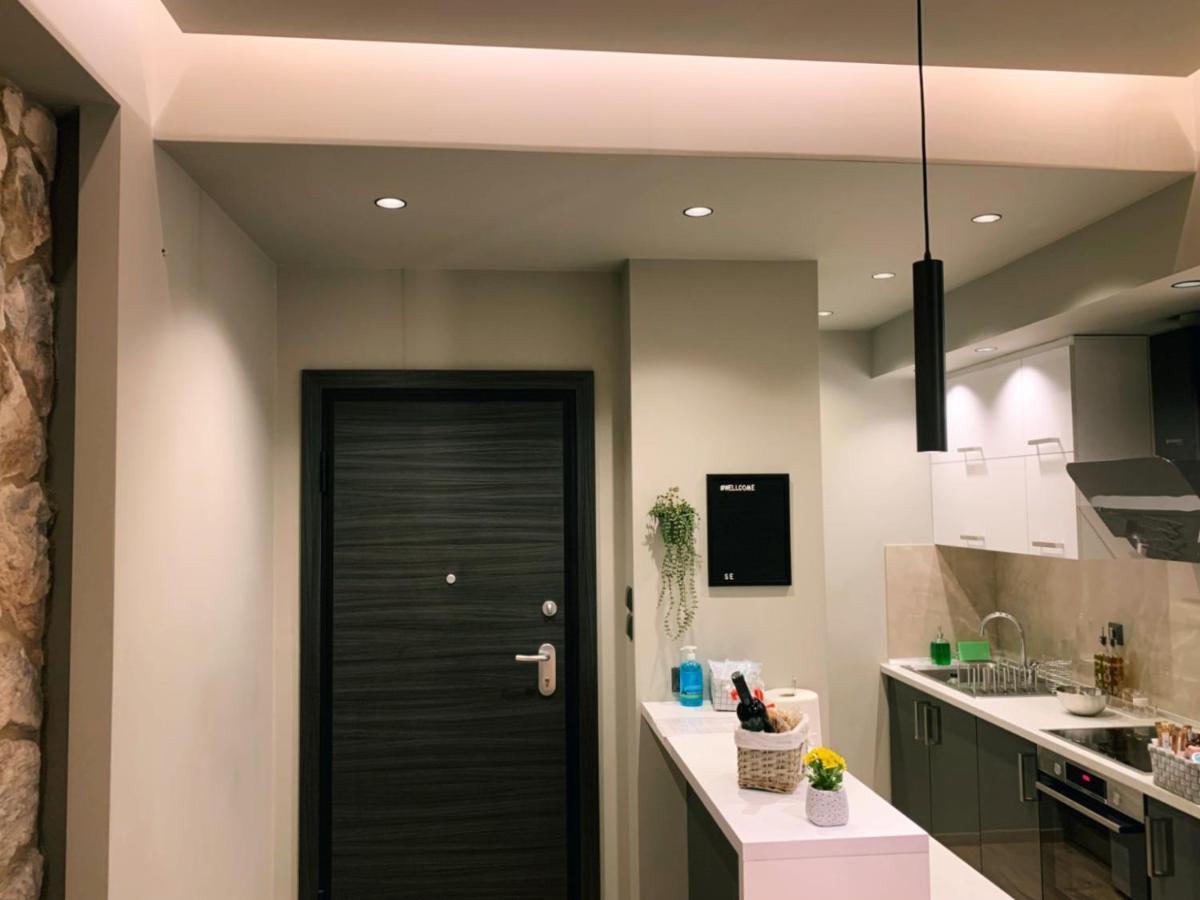Luxury Townhouse Suite Lárisa Eksteriør bilde