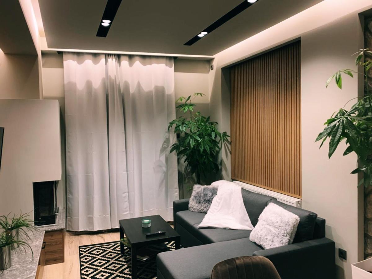 Luxury Townhouse Suite Lárisa Eksteriør bilde