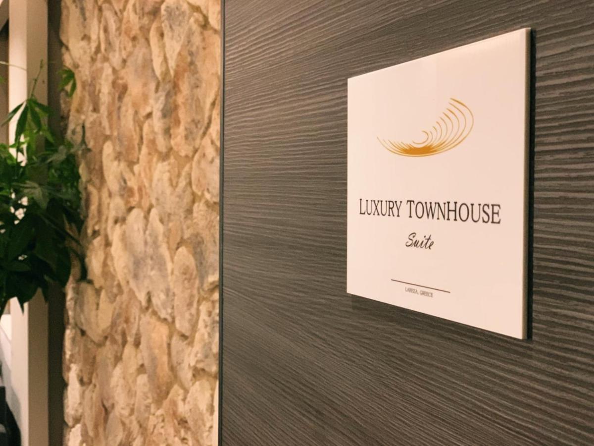 Luxury Townhouse Suite Lárisa Eksteriør bilde