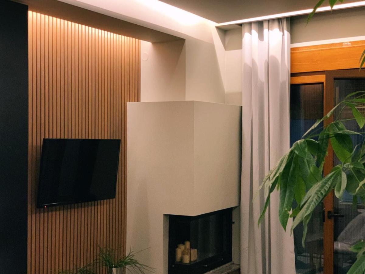 Luxury Townhouse Suite Lárisa Eksteriør bilde
